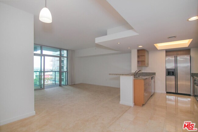 Foto del edificio - 13700 Marina Pointe Dr