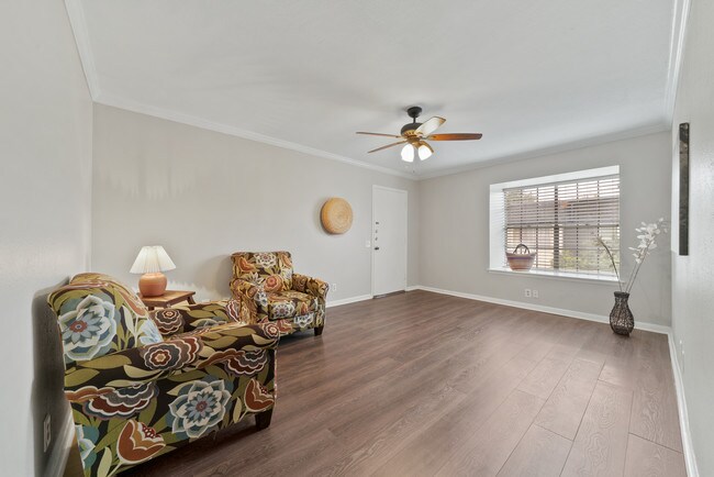 Foto del edificio - 7834 Broadway St
