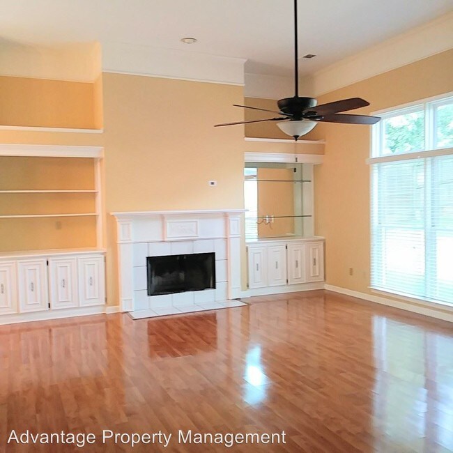 Building Photo - 4 br, 2.5 bath House - 462 Sanga Cir. W.