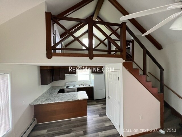 Foto del edificio - 312 Main Rd S