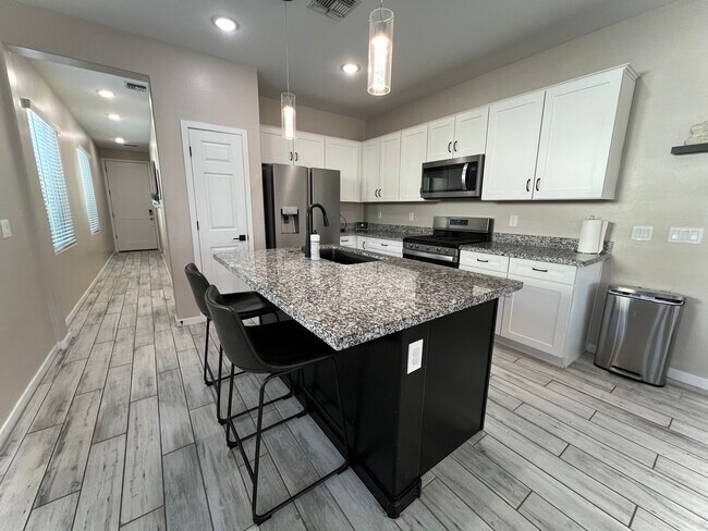 Foto del edificio - 2126 N Marketside Ave