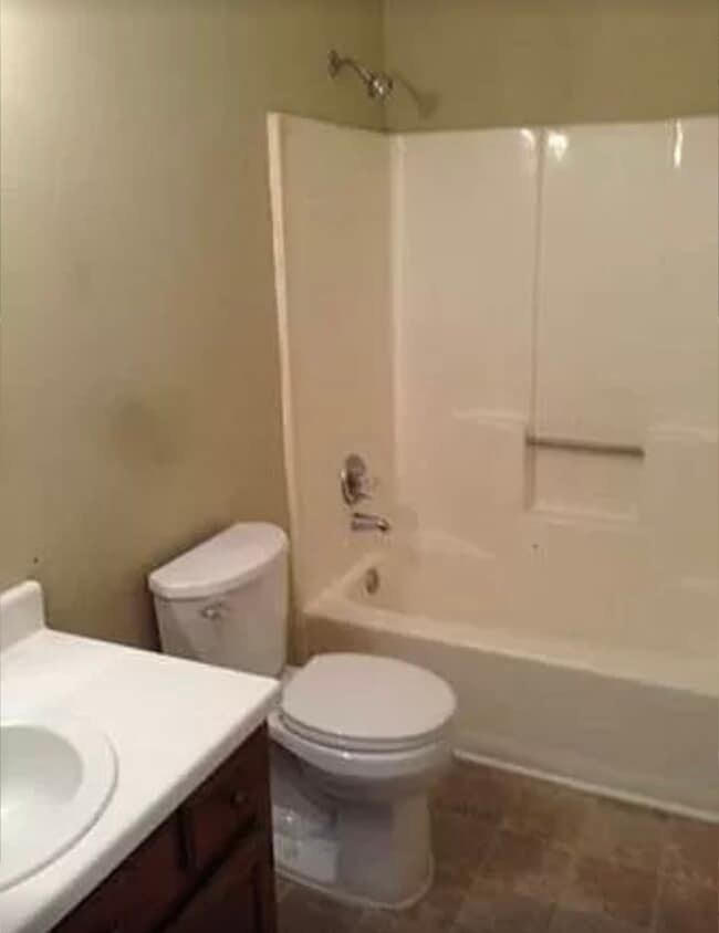 Foto del edificio - 2125 Commonwealth Dr