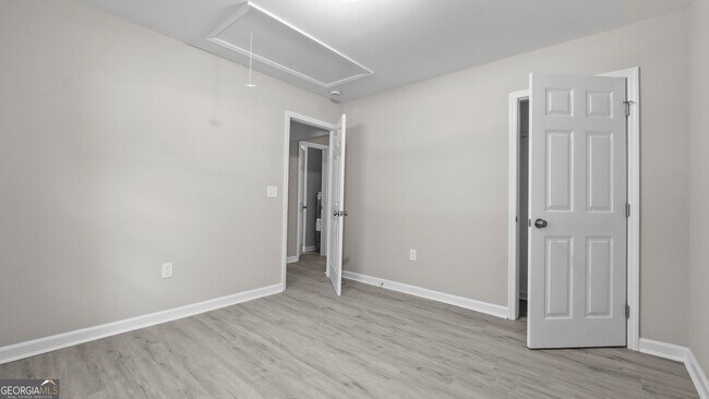Foto del edificio - 612 Hardy Ave SW