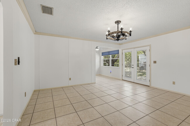 Building Photo - 139 Manistee Dr