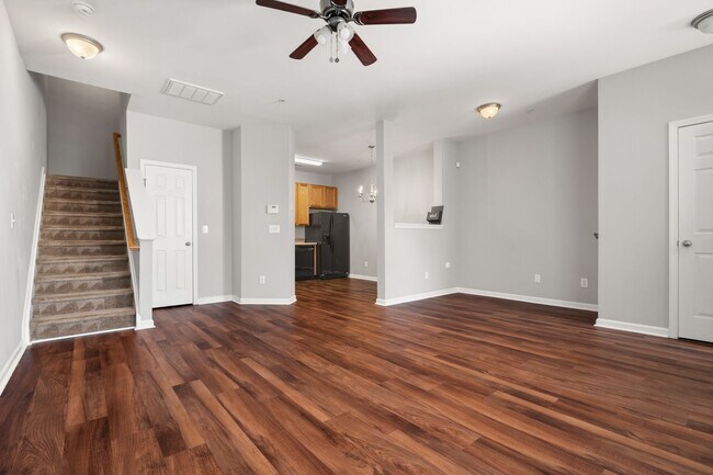 Building Photo - Spacious 3-level Townhome in Raleigh, NC.