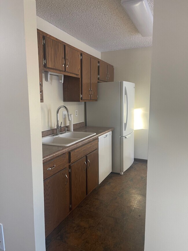 Kitchen - 4517 Scott Trl