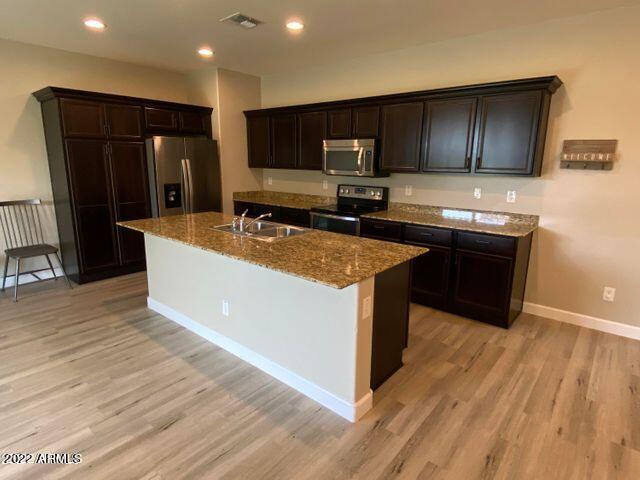 Building Photo - 3313 E Riverdale St