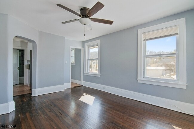 Building Photo - 70 Elm Rd