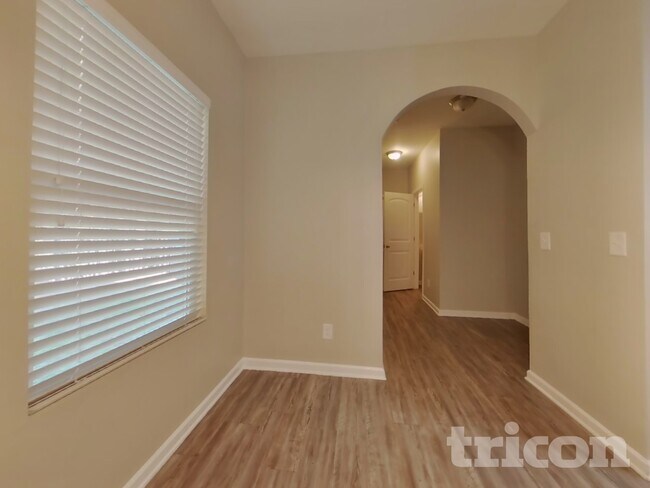 Foto del edificio - 457 Shady Glen