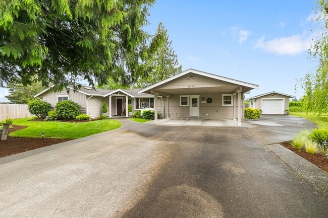 Foto del edificio - 4 Bed, 3 Bath Home in Cul-de-sac