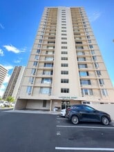 Building Photo - 909 Ala Nanala St