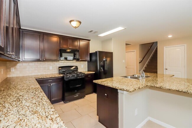 Foto del edificio - 29006 Innes Park Pl