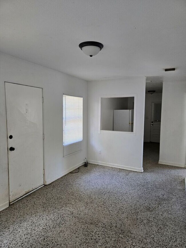 Foto del edificio - Charming 1/2 duplex in the heart of Orlando