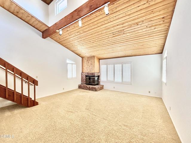 Building Photo - 272 Cahuenga Dr