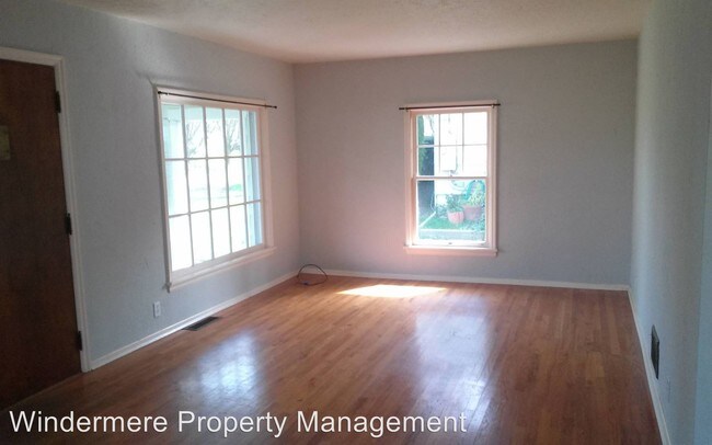 Foto del edificio - 3 br, 2 bath House - 1002 Francis Avenue