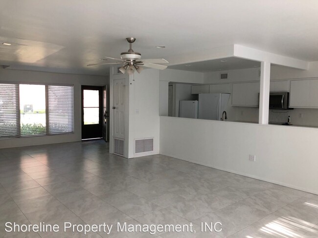 Building Photo - 2 br, 3 bath House - 527 Front Beach Drive