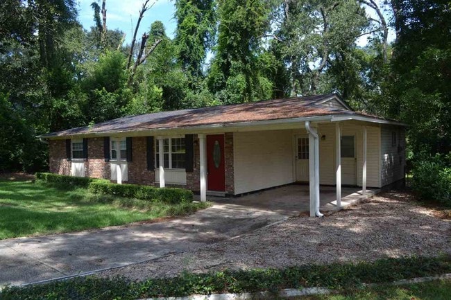 Building Photo - 2301 Spoonwood Dr