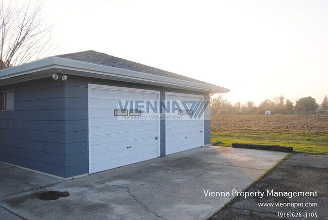 Foto del edificio - 7261 Dry Creek Rd