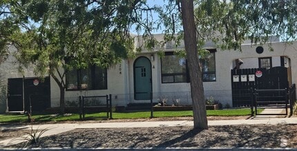 Building Photo - 204 Harvard Dr SE