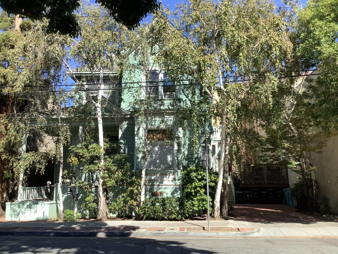 347 Ramona St, Palo Alto, CA 94301 Condo for Rent in Palo Alto, CA