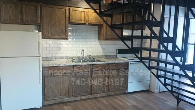 Building Photo - 1111 Hollander St