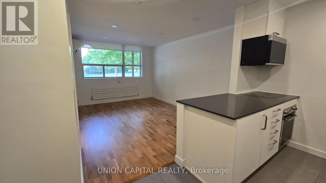 Photo principale - 407-230-230 Oak St