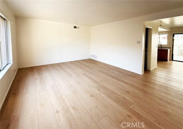 Foto del edificio - 18301 Patterson Ln