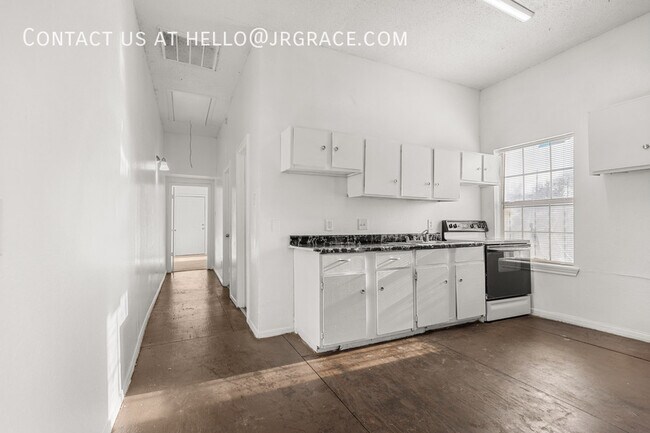 Building Photo - 1722 Webster Ave