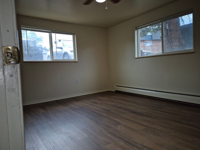 Building Photo - Quiet 2BR Garden-Level Near Mines & Downto...