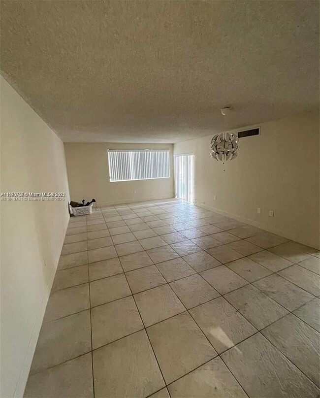 Building Photo - 460 W Park Dr
