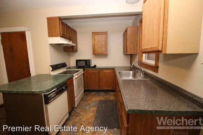 Building Photo - 3 br, 1 bath House - 1142 Isabella Street