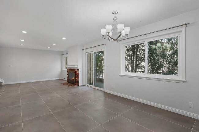 Building Photo - 6145 Whitsett Ave