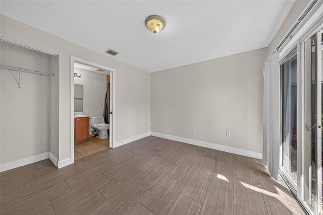 Foto del edificio - 2725 NE 8th Ave