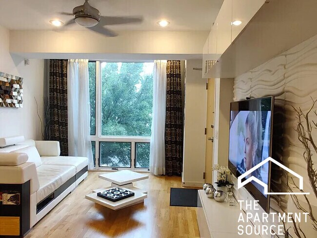 Foto del edificio - 2234 W Madison St