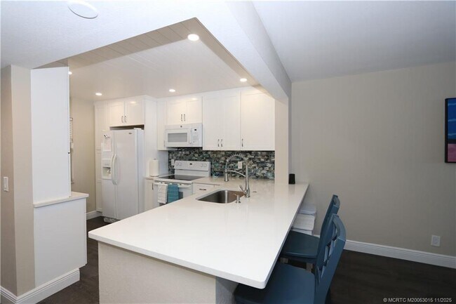 Foto del edificio - 7380 S Ocean Dr