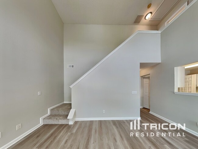 Building Photo - 4151 Ravenwood Ct