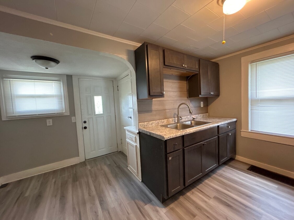 Primary Photo - 2-Bedroom, 1-Bathroom Home with Basement &...