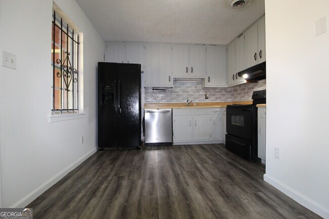 Foto del edificio - 164 E 11th St SE