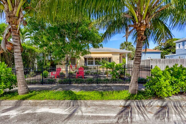 Building Photo - 143 Greymon Dr