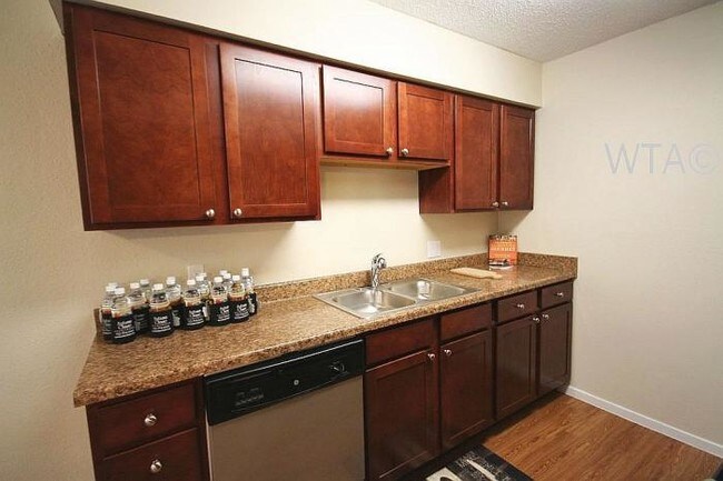 Building Photo - 2 bedroom in SAN MARCOS TX 78666
