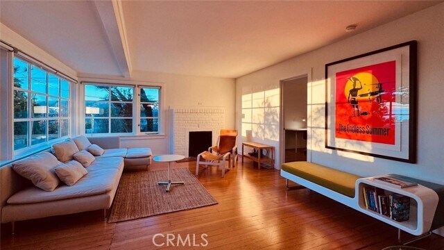 Foto del edificio - 645 Thalia St