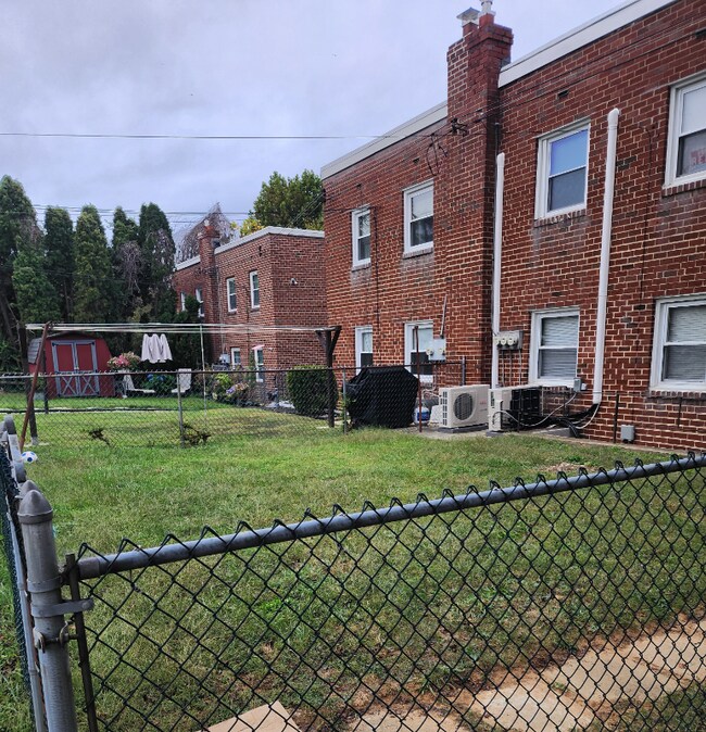 Foto del edificio - 711 E 24th St