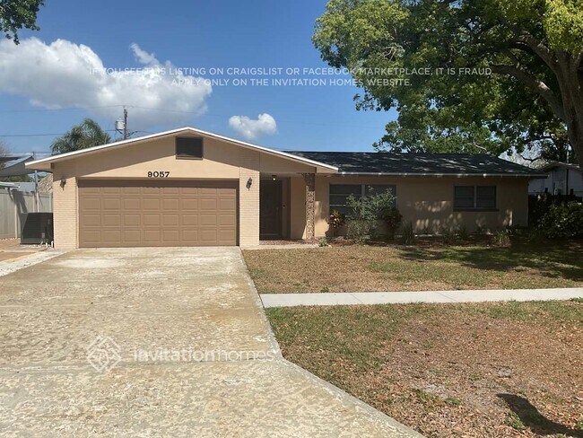 Foto del edificio - 9057 Lynwood Dr