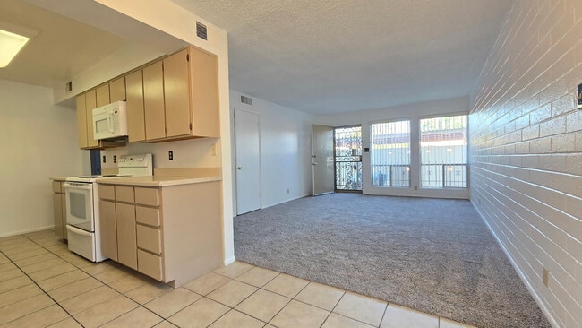 Foto del edificio - 4917 N 73rd St