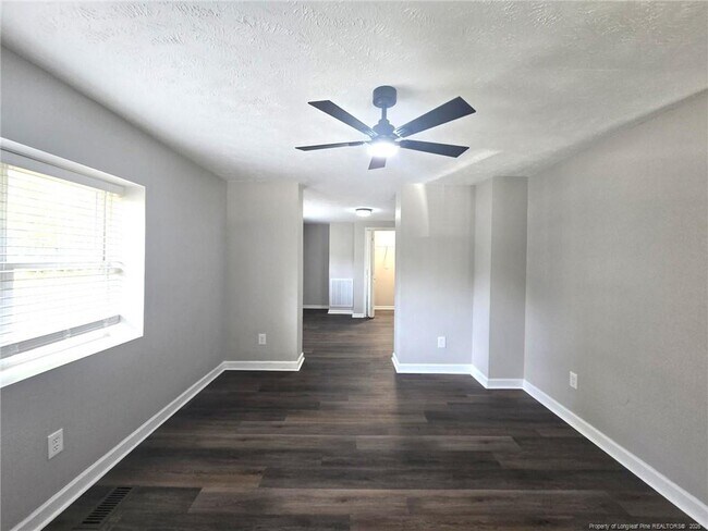 Foto del edificio - 874 W Orange St