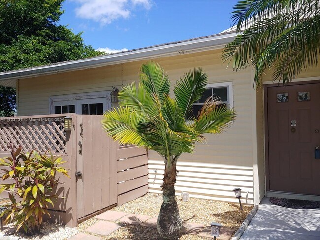 Building Photo - 4748 E Hemingway Cir