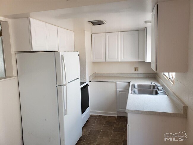 Building Photo - 2157 Patton Dr