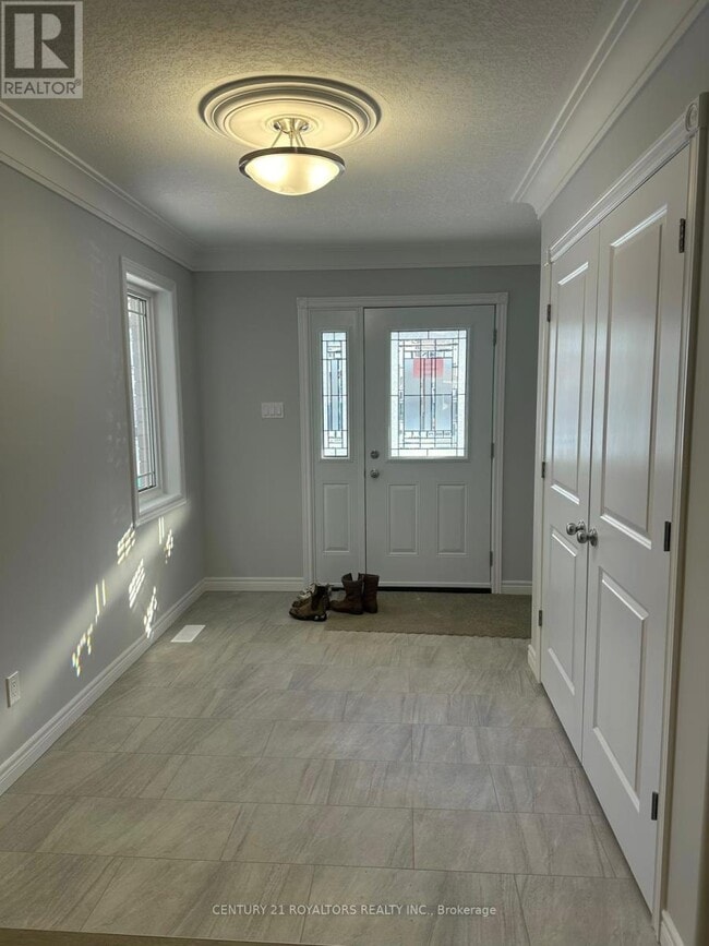 Building Photo - 240 O'Neil St