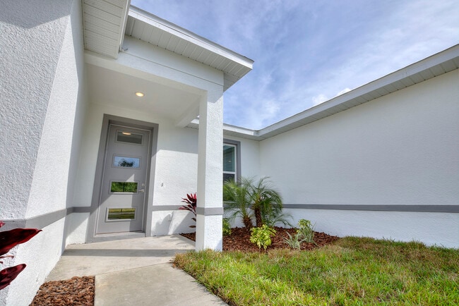 Building Photo - 297 Elm Ct