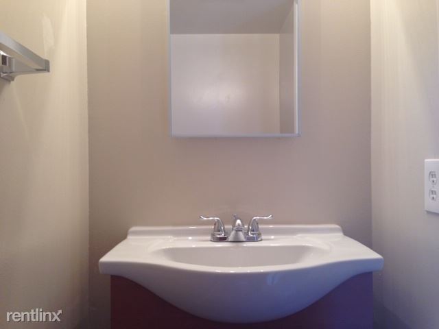 Building Photo - 3 br, 1.5 bath Townhome - 38062 Buxton Cmn
